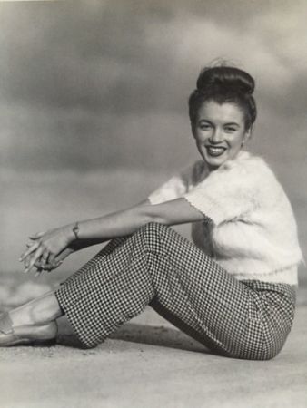 Fotografie De Dienes  - Marilyn nineteen (1945)