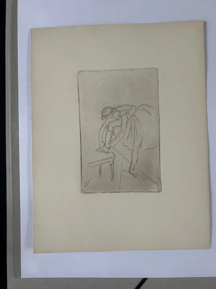 Radierung Degas - Danseuse mettant son chausson