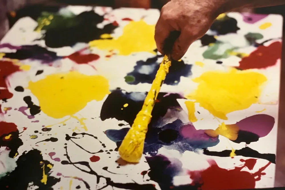 Fotografie Blum - Sam Francis painting (close up)