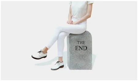 Keine Technische Cattelan - The End (granite)