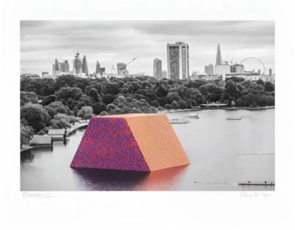 Multiple Christo - The London Mastaba