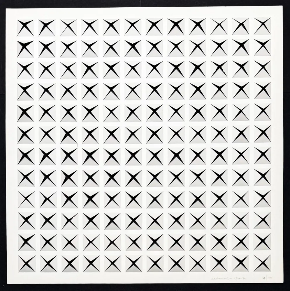 Keine Technische Dadamaino - Dadamaino ( 1930-2004 ) – Untitled – hand-signed Punched paper – 1974