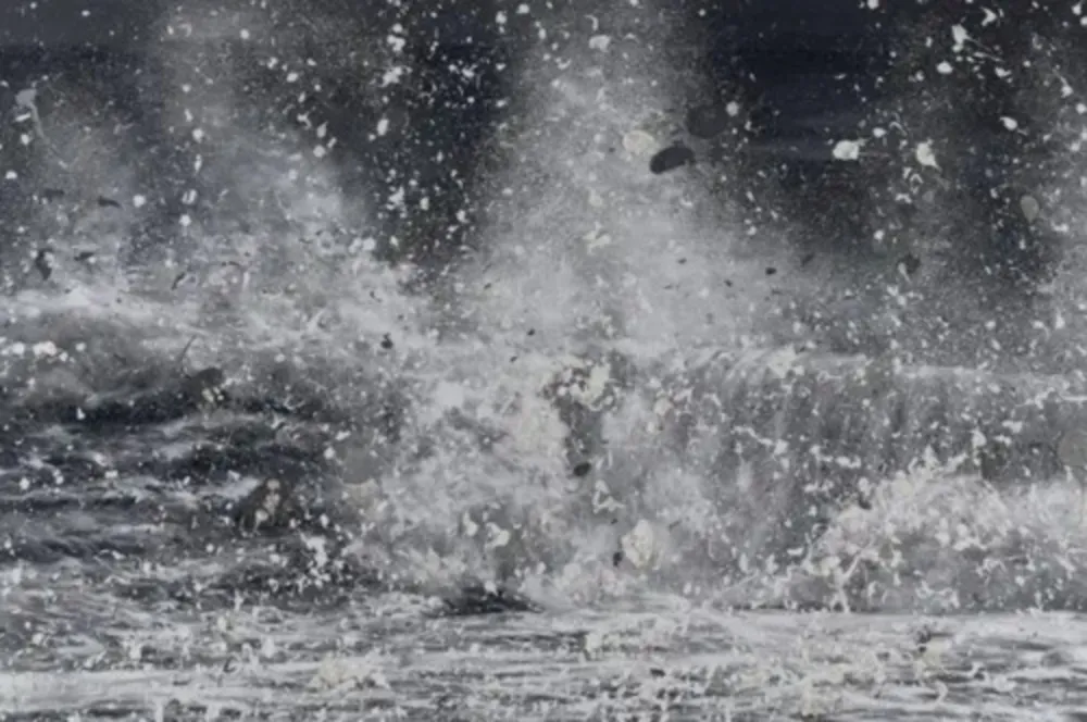 Multiple Hirst - H13-10 Blizzard