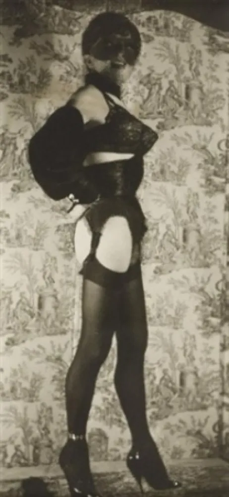 Keine Technische Molinier - Autoportrait au loup avec faux seins 