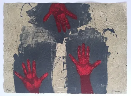 Stich Tamayo - Manos Sobre Fondo Azul