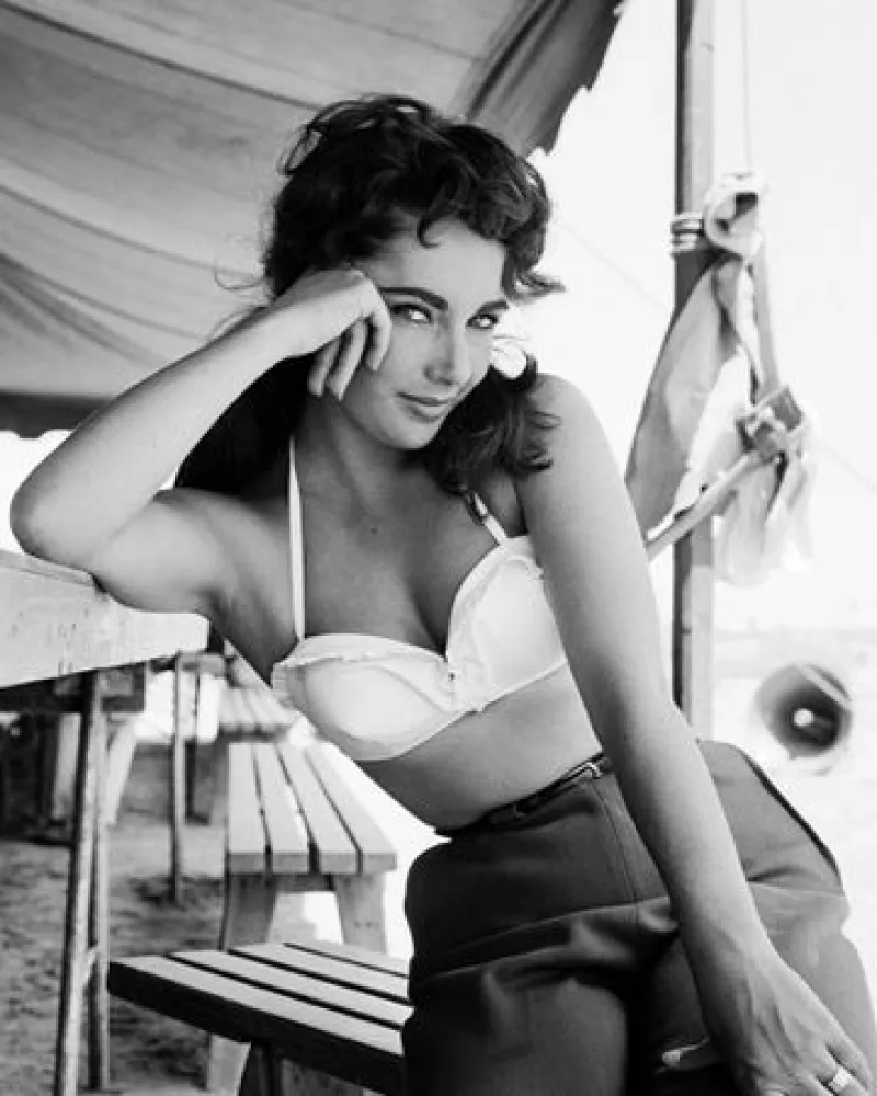 Fotografie Worth - Elizabeth Taylor
